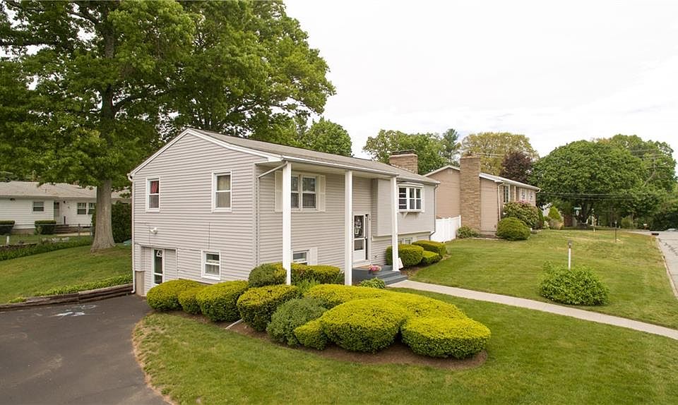 1st image of 18 Candlewood Dr