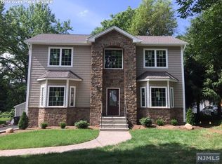 76 E Century Rd, Paramus, NJ 07652