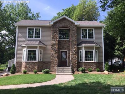 76 E Century Rd, Paramus, NJ, 07652