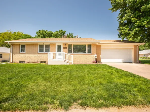 904 W 12th St, McCook, NE 69001