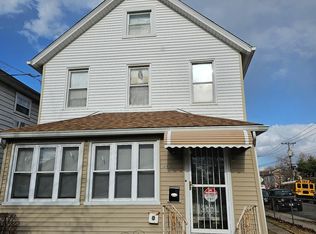 21823 138th Ave, Springfield Gardens, NY 11413
