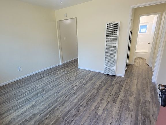 3rd image of 617-21 West St #617