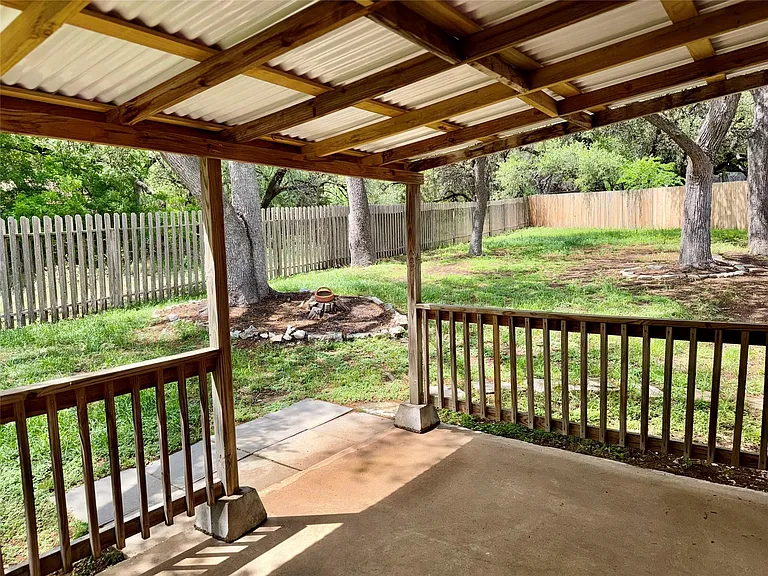 349 Fantail Loop #B — Photo 1
