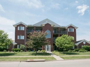 545 Penn Ct UNIT 11, North Liberty, IA 52317