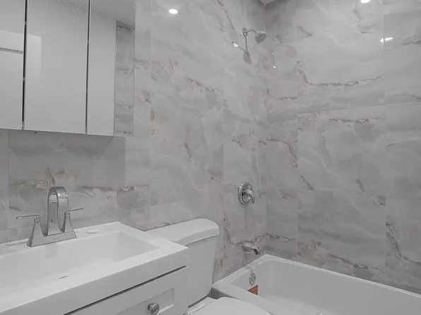 679 East 221st Street image 19 of 30