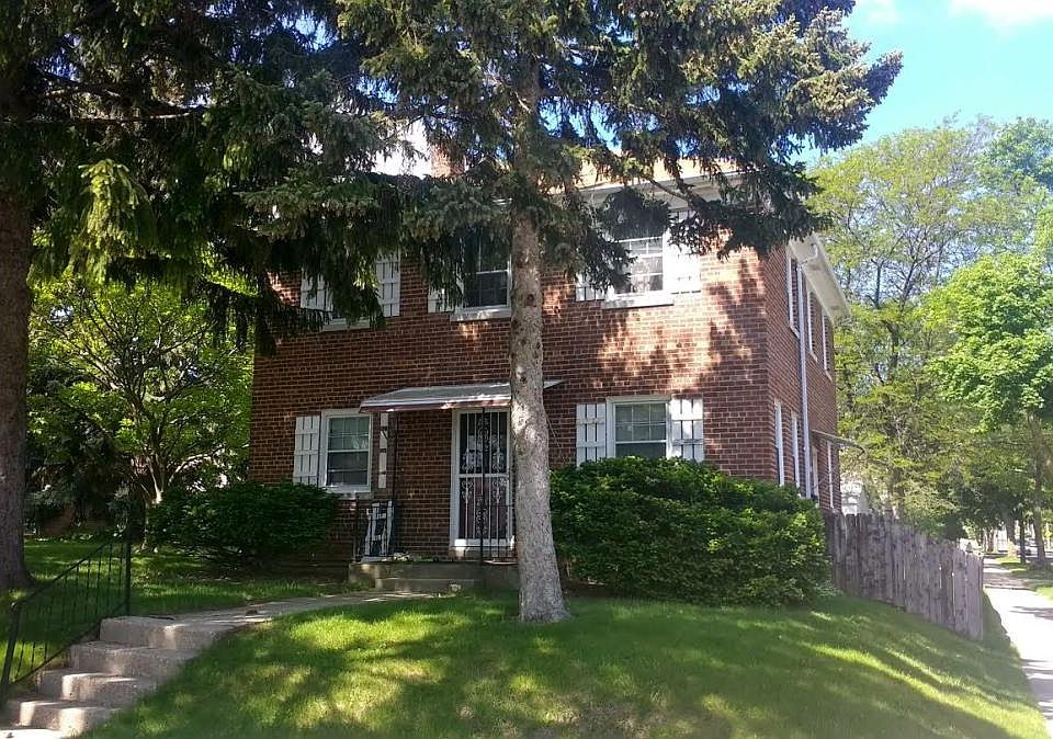 1st image of 4705 W Dakota St