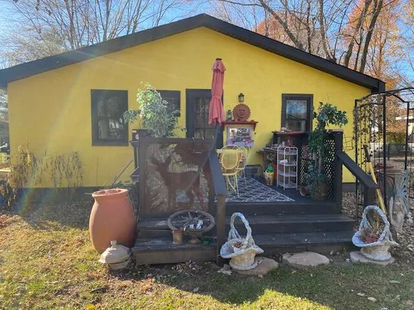 820 S Locust Street, Marshfield, MO 65706