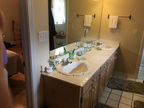 2nd image of 520 Country Club Dr