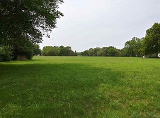 1642 6th St #1, Beloit, WI 53511