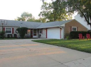 453 Rockhurst Rd, Bolingbrook, IL 60440