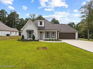 216 E McCormick Dr, Richton, MS 39476