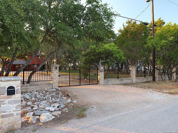 4th image of 3032 LAKESHORE DR