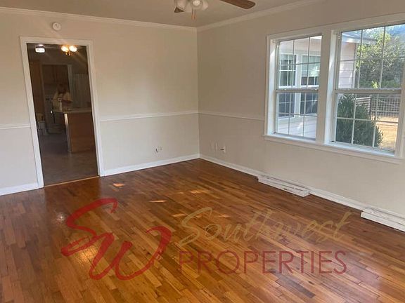2nd image of 389 W Sloan St