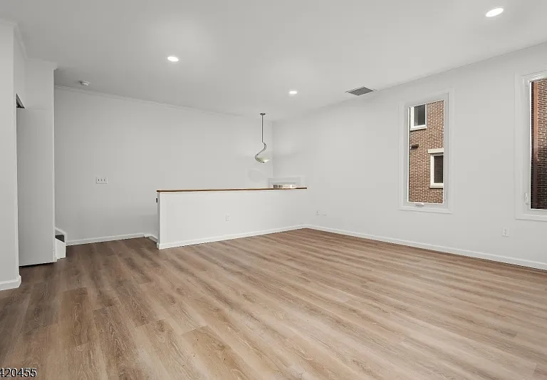 52 E Blackwell St #C — Photo 5