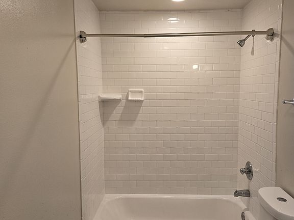 5th image of 421 SW 154th St #208