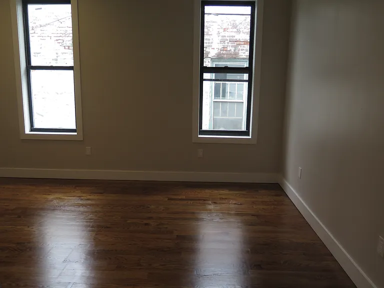 505 Fairview Ave #2R — Photo 9