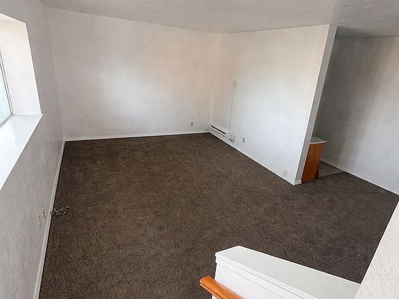 5th image of 2415 Columbia Blvd #3