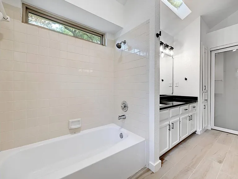 1714 Kimmerling Ln — Photo 21