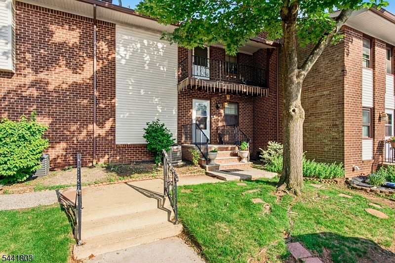 1st image of 795-3 Eves Drive