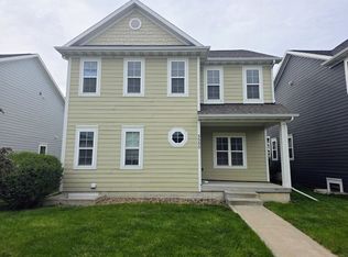 5555 S Prairie View Dr, West Des Moines, IA 50266