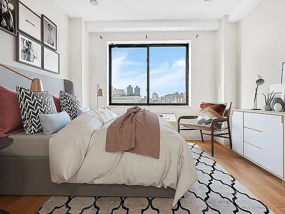 3rd image of 2167 2nd Ave #5BB