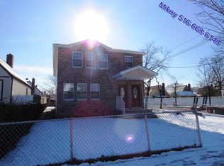 24118 147th Dr, Rosedale, NY 11422