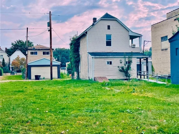 1406 4th Ave #23, New Kensington, PA 15068