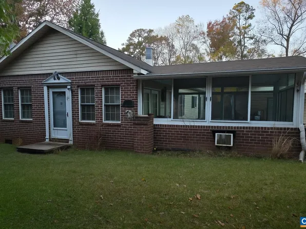 659 Sports Lake Rd, New Canton, VA 23123