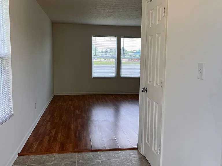 7939 Wildwood Farms Ln — Photo 11