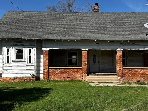 302 S Lane St, Decatur, TX 76234