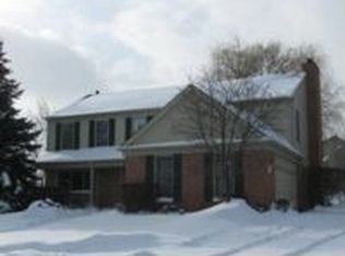 1675 Hillcrest Dr, Rochester Hills, MI 48306