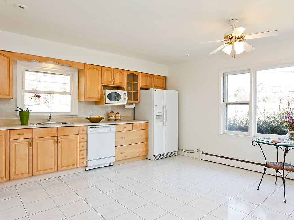 1st image of 2 Warnke Ln