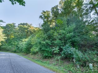 70 Haw Tree Ct, Weaverville, NC 28787