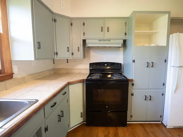 2501 Brookside Ct — Photo 5