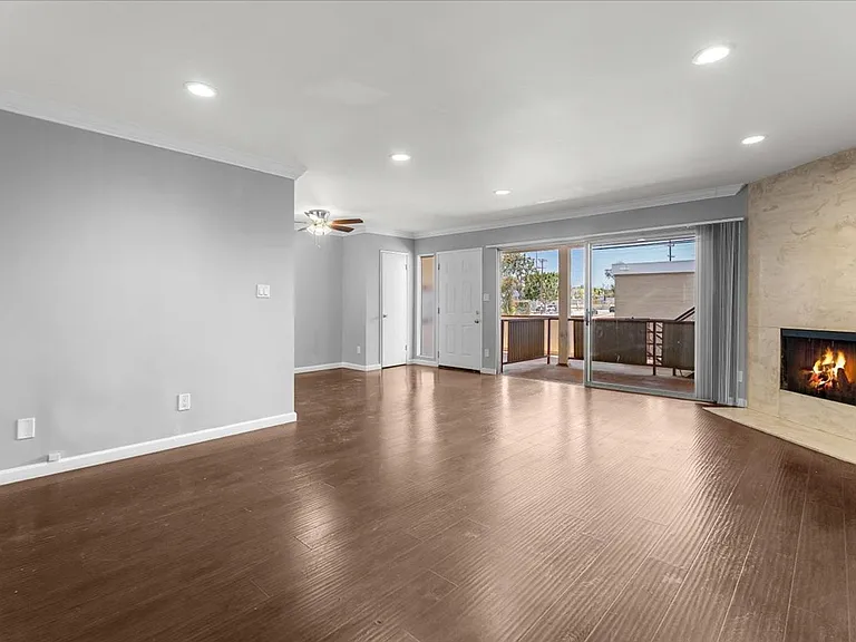 5232 Fairview Blvd — Photo 3