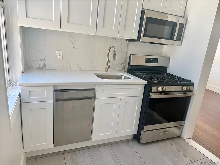 1916 Palmer Ave #2R — Photo 4