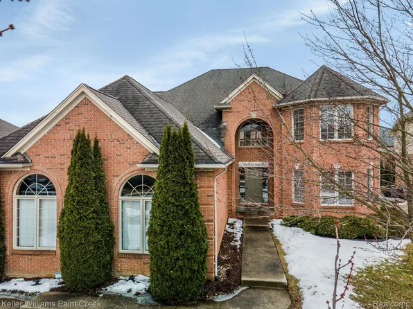 7208 William Dr, Shelby Township, MI 48316