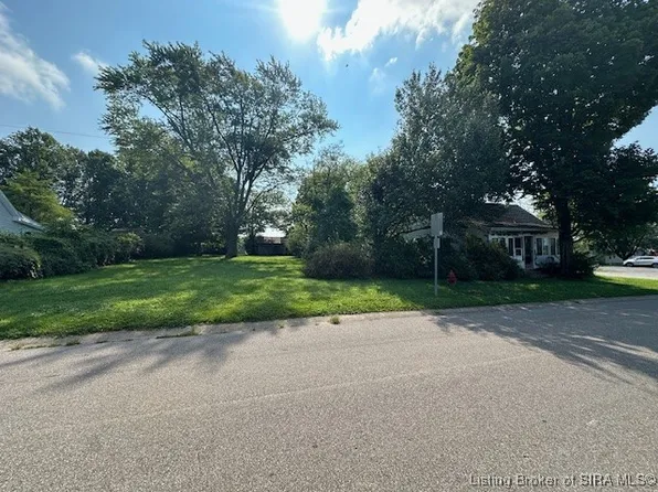 501 N Berkey Street, Salem, IN 47167
