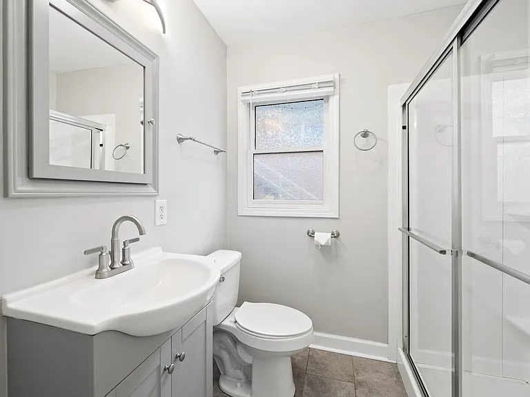 609 W Markham Ave — Photo 6