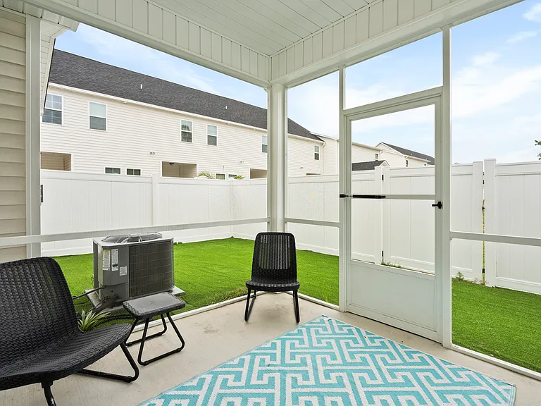 124 Bridge Point Cir — Photo 37