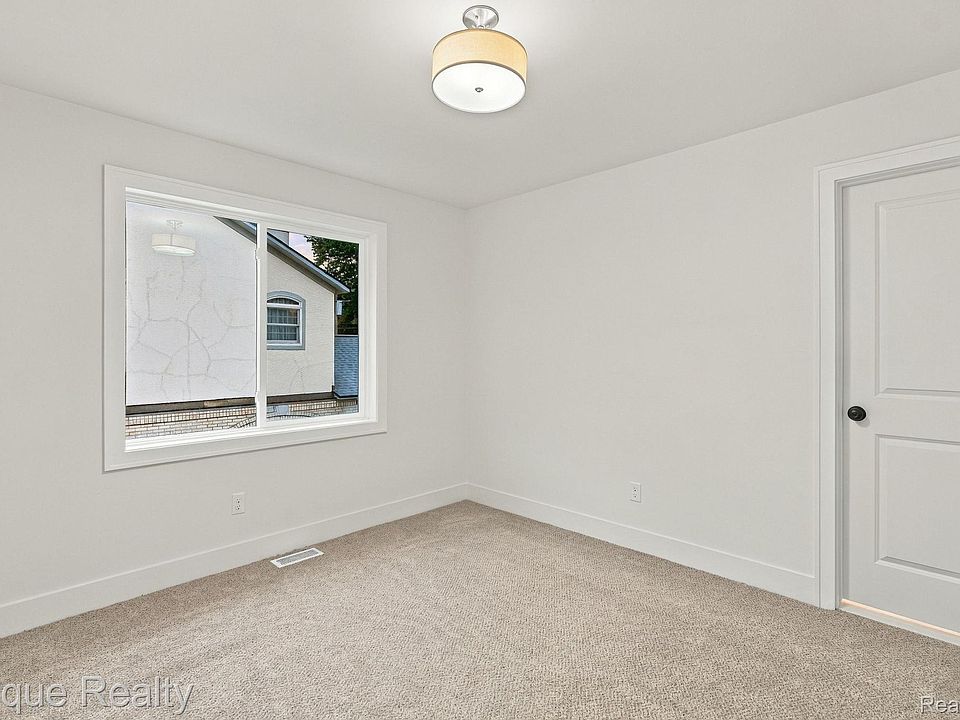 831 Goodale Ave, photo 25