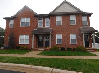 13333 Turnberry Ct, Southgate, MI 48195