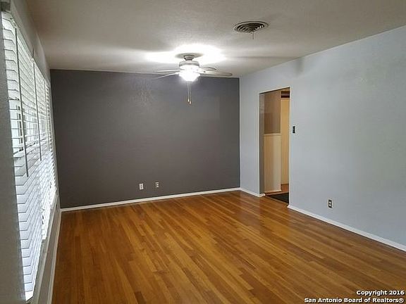 2nd image of 5303 Colebrook Dr