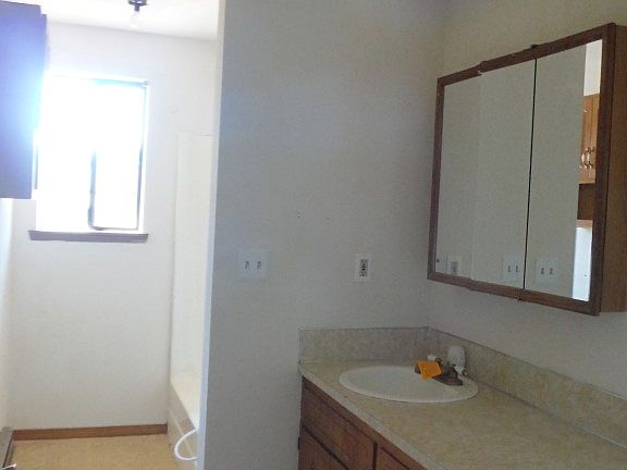 2nd image of 615 N Glenn St