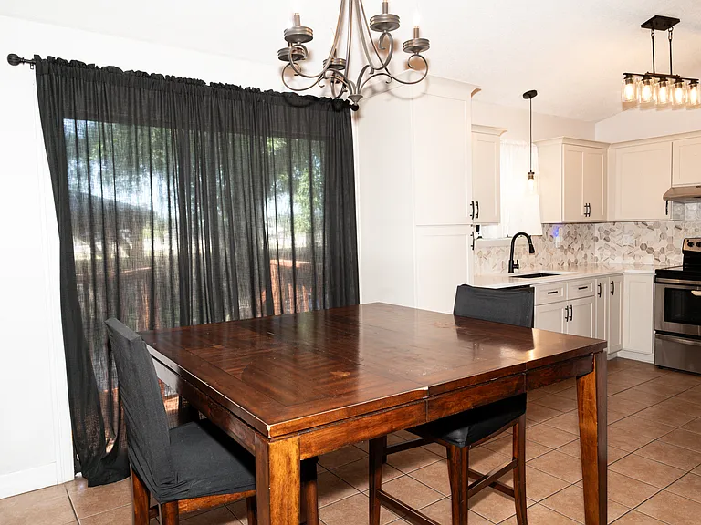 1426 W Nottingham Cir — Photo 13