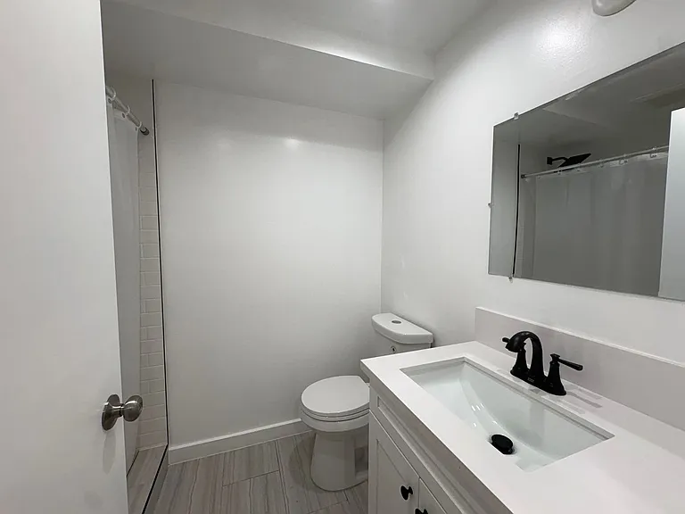 237 North Catalina — Photo 10