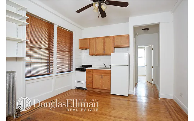 Rented by Douglas Elliman | media 16