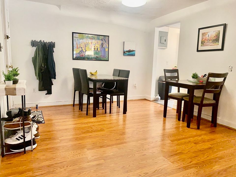 1st image of 15 Commonwealth Ct APT 3