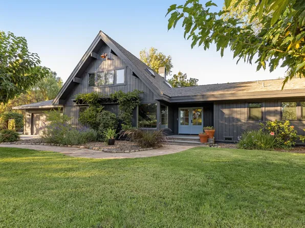 1015 W El Roblar Dr, Ojai, CA 93023