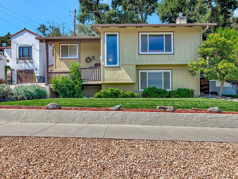 1317 Chestnut St — Photo 41